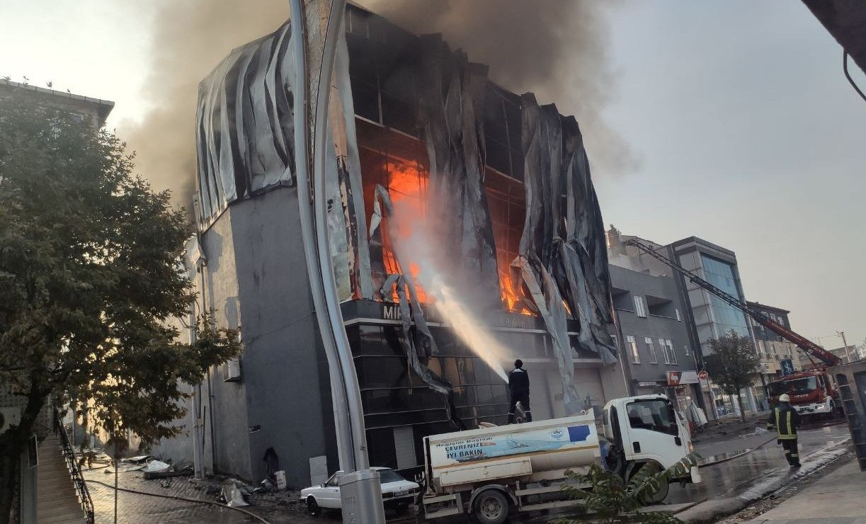 İŞÇİLERİN İŞ KAZALARINDA ÖLÜMÜ KABUL EDİLEMEZ!