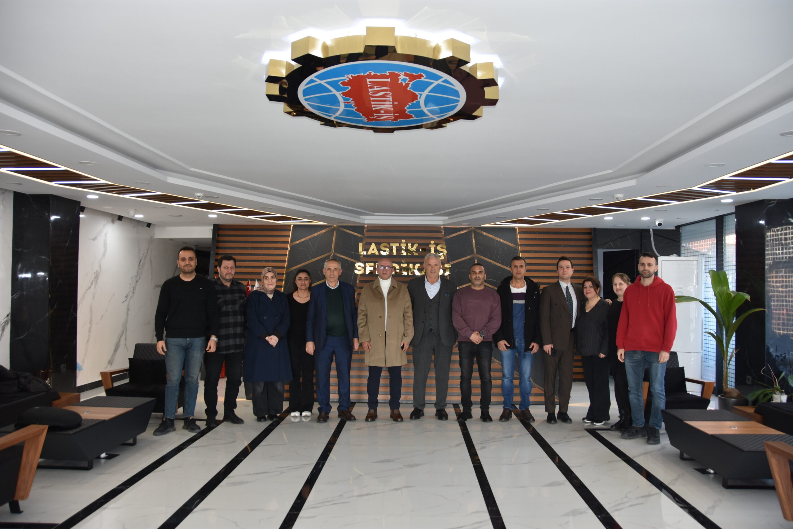 SENDİKAMIZIN GENEL MERKEZ ÇALIŞANLARIYLA BAYRAMLAŞMA