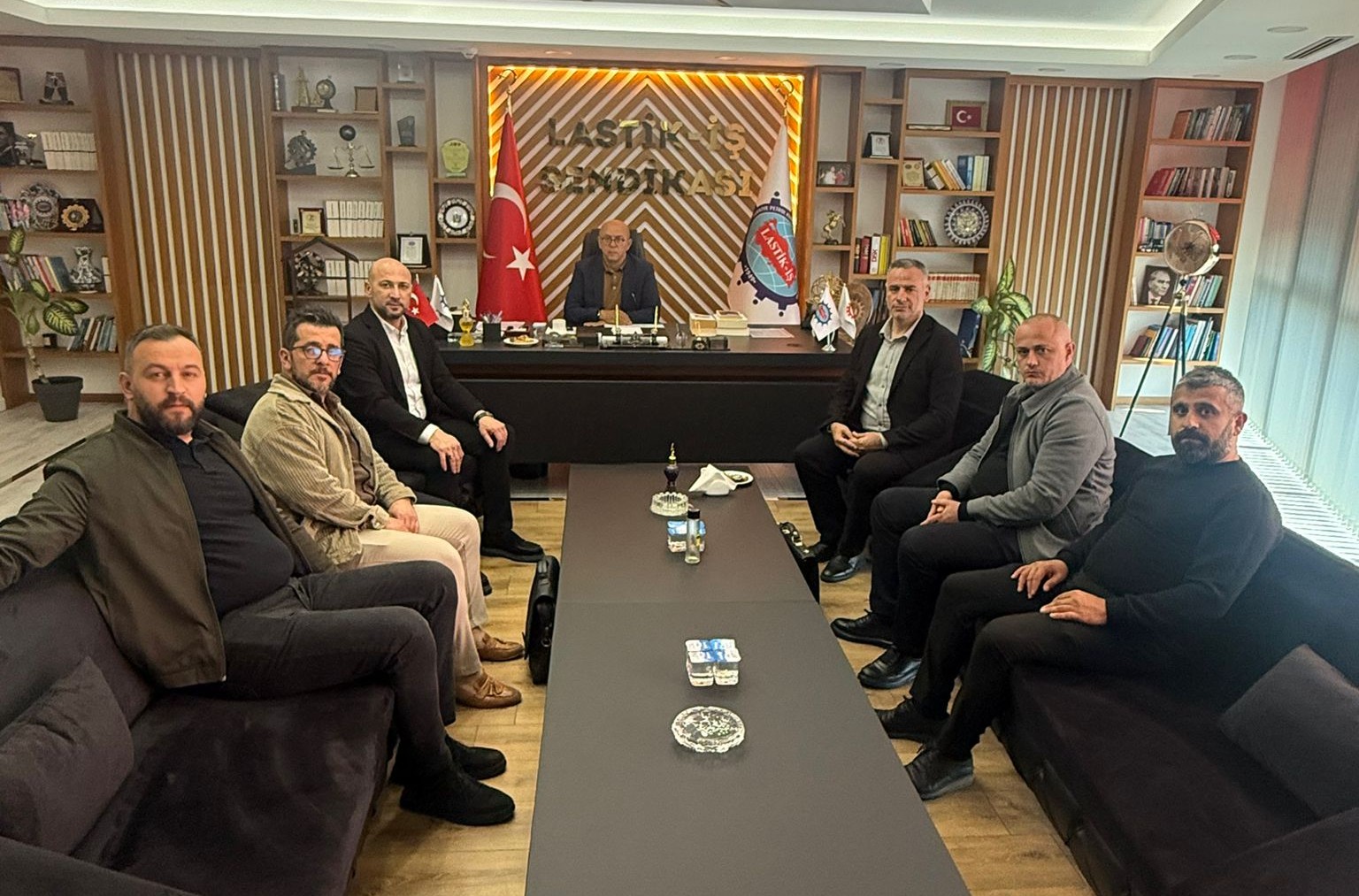 SAKARYA ŞUBEMİZİN GENEL BAŞKANIMIZA ZİYARETİ