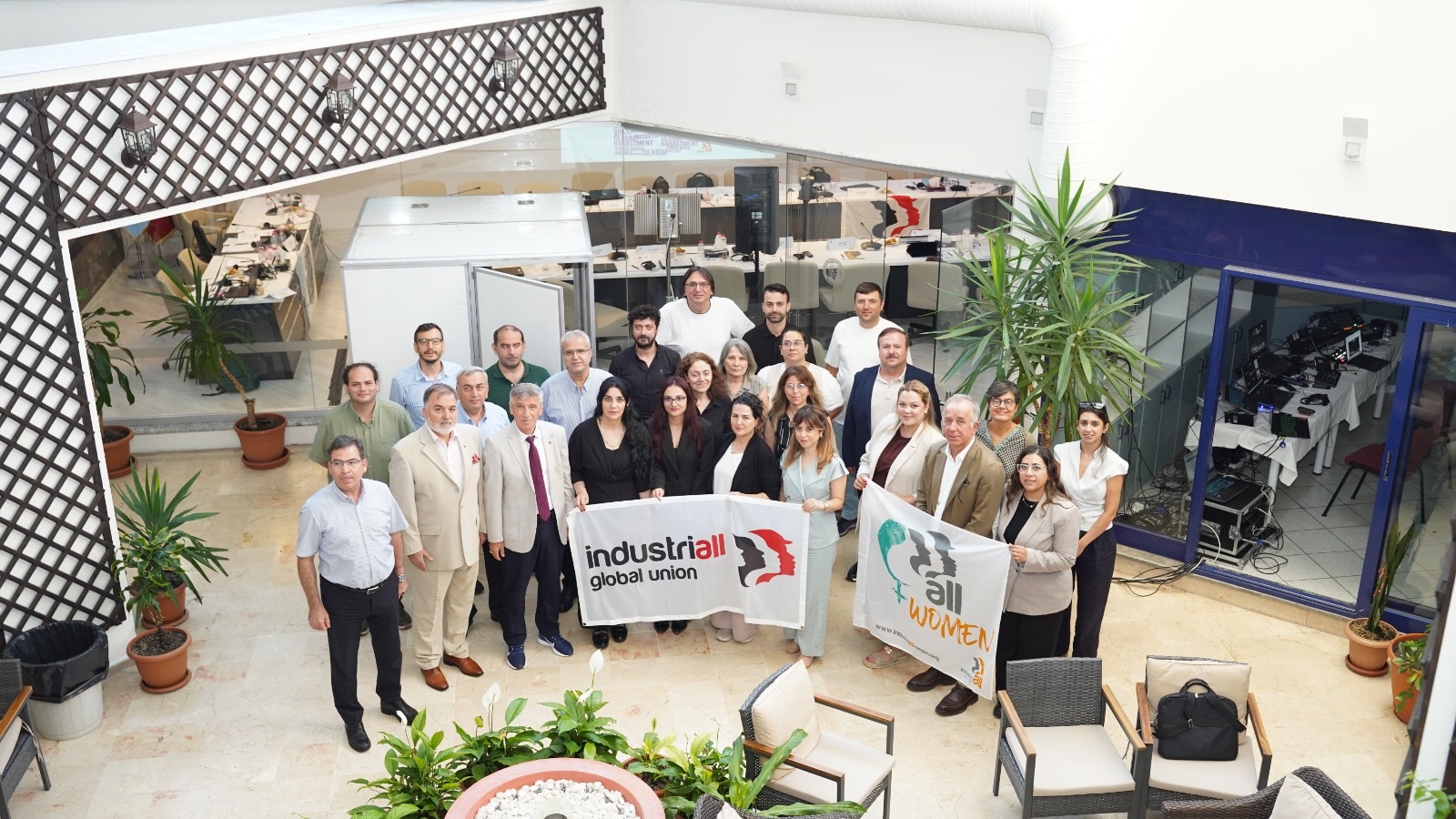 INDUSTRIALL KÜRESEL SENDİKA TÜRKİYE KADIN AĞI TOPLANTISI GERÇEKLEŞTİRİLDİ